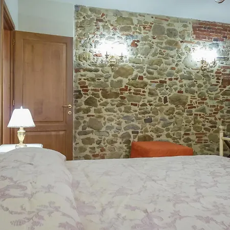 With Swimming Pool In Vinci Hills Lamporecchio