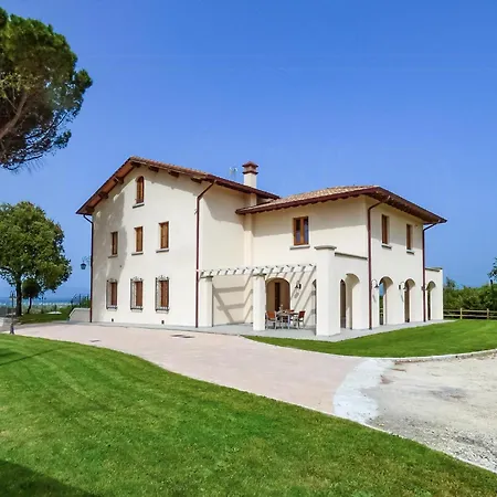 With Swimming Pool In Vinci Hills *